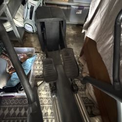 Precor EFX 546 Elliptical Machine 