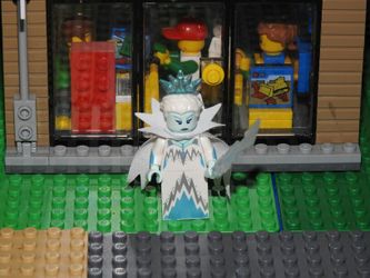 Lego ice queen minifig