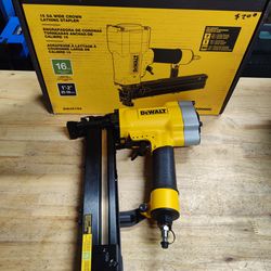 DeWalt 16G Crown Stapler