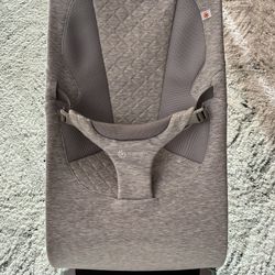 Ergobaby Bouncer Like New. SE Chandler.
