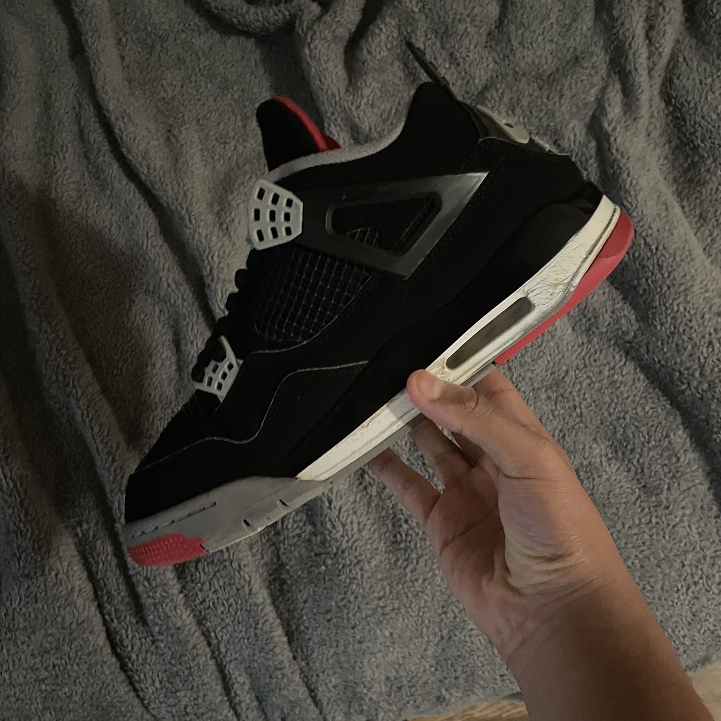 Air Jordan 4 Retro “Bred”