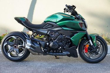 2024 Ducati Diavel For Bentley