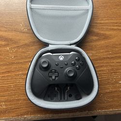 Xbox Wireless Controller – New Joysticks – No Drift – Excellent Condition – Case Included