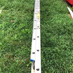 28 Ft Aluminum Ladder