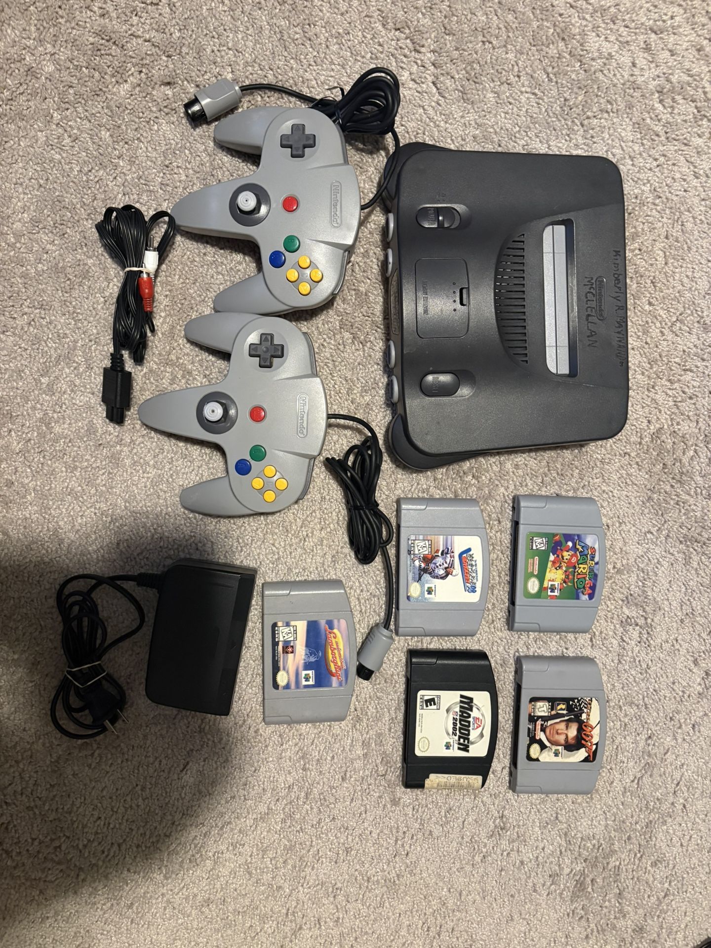 Nintendo 64 + 5 Games (hablo Espanol)