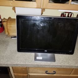 HP 20 Inch LCD Color Monitor $20.00