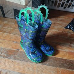 Boys Rain Boots Size 8