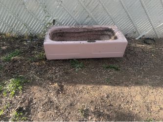 Retro pink porcelain tub