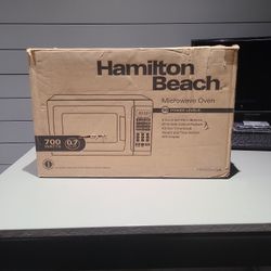Brand New-Hamilton Beach Microwave 700 WATT .7 Cu. Ft.
