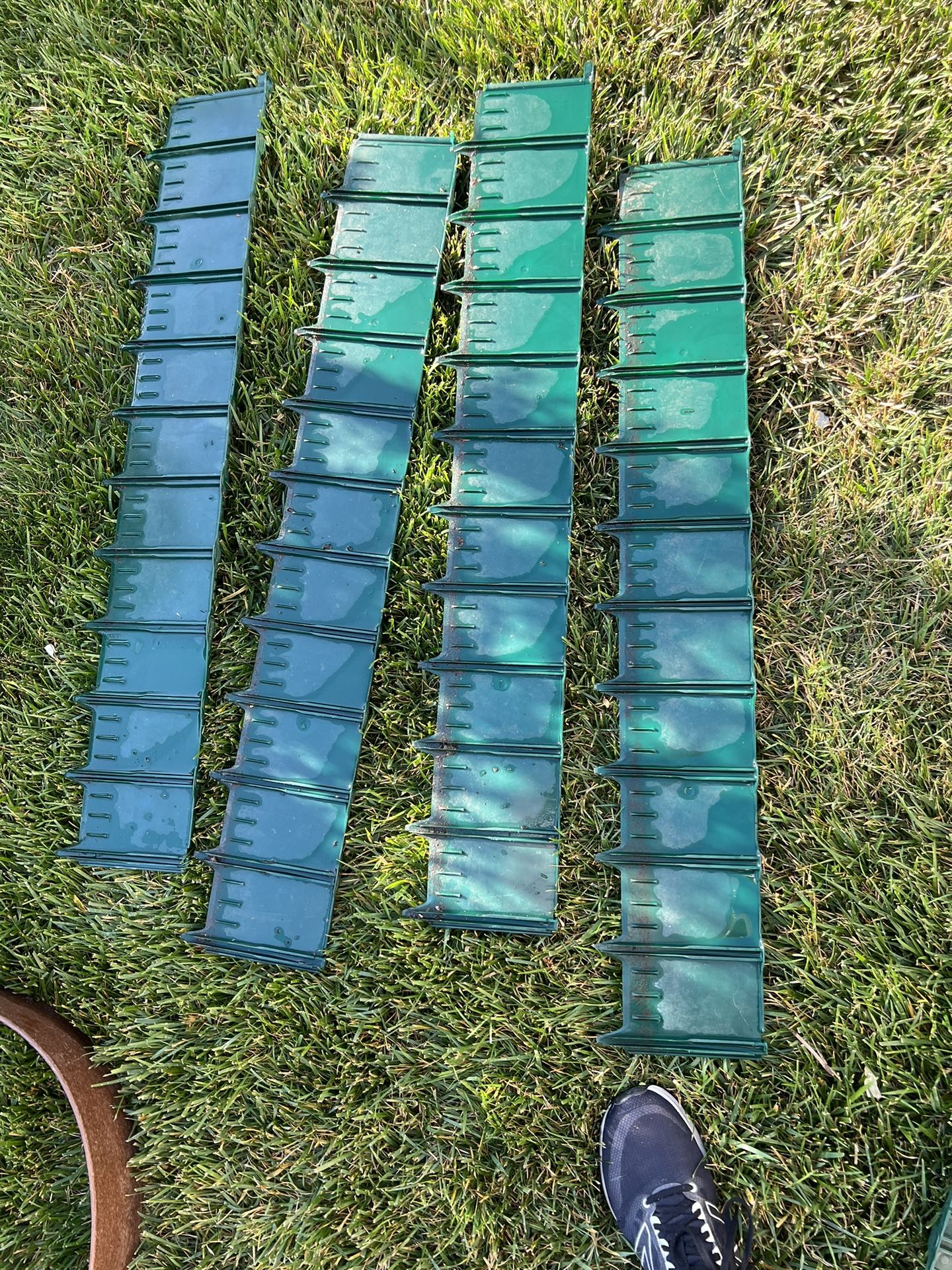 Blue Hawk Pound In Landscape Edging In Green -27 Ft