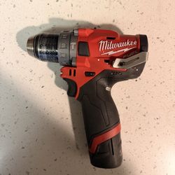 Milwaukee M12 Drill