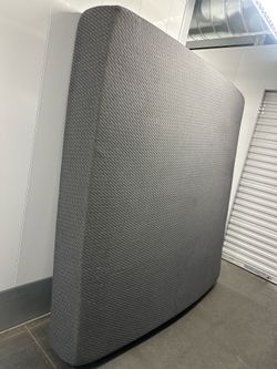 Turf and needle mattress, queen size