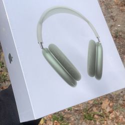 Air Pod Maxes