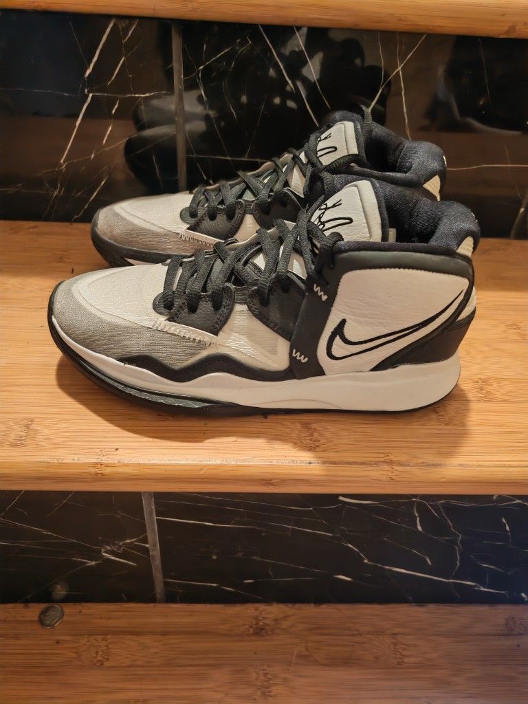 Kyrie Infinity Tb Size 6