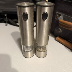 Salt And Pepper Grinder 