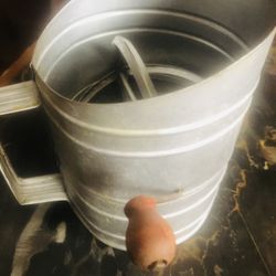Vintage Metal Flour Sifter Rotating Blade, For The Perfect Dish