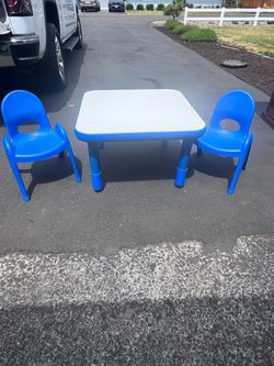 Preschool Table & Chairs