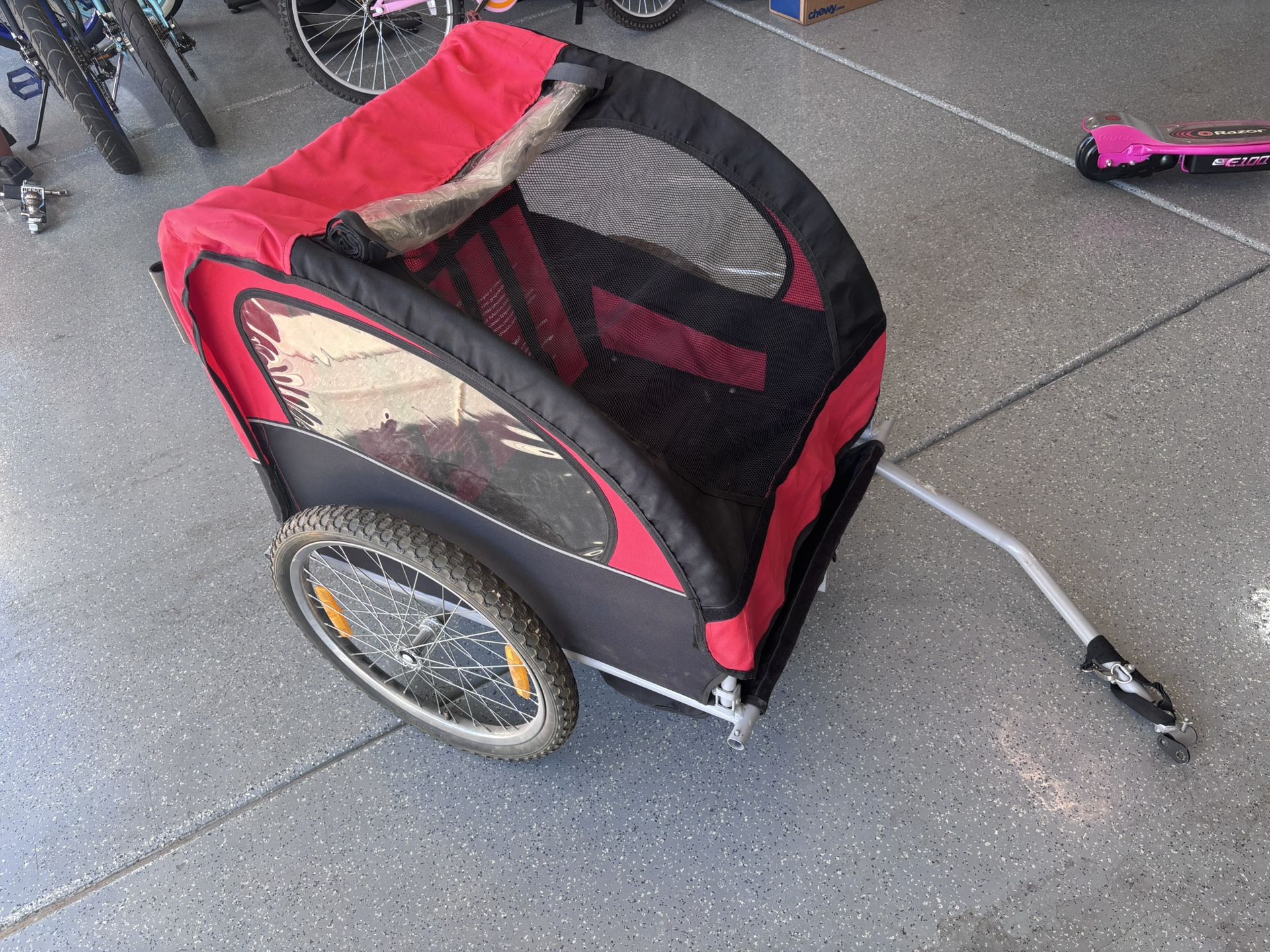 Baby / Pet Bike Trailer - Great Condition.