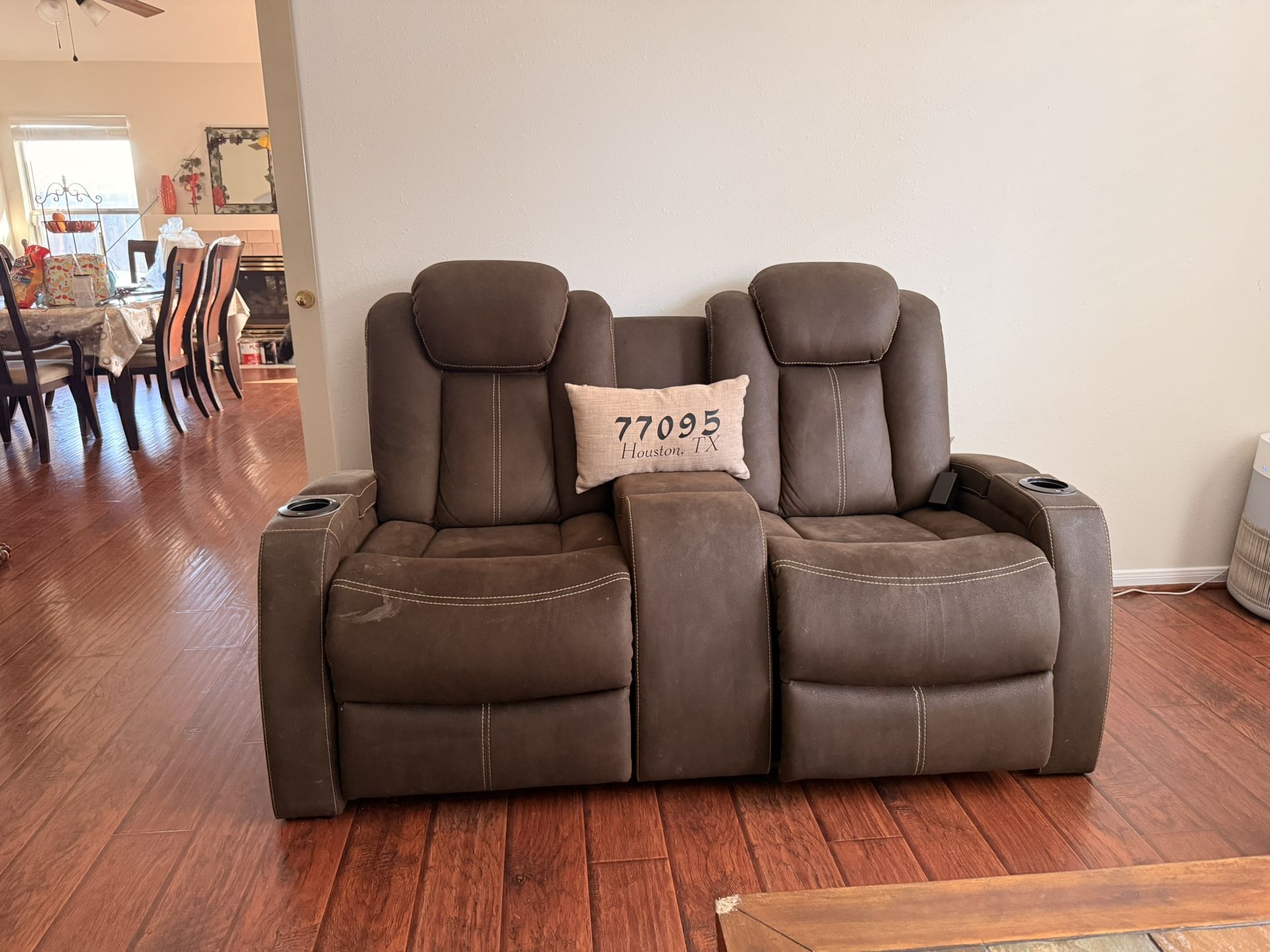 🛋️ Reclining Couch Set for Sale – Excellent Condition!