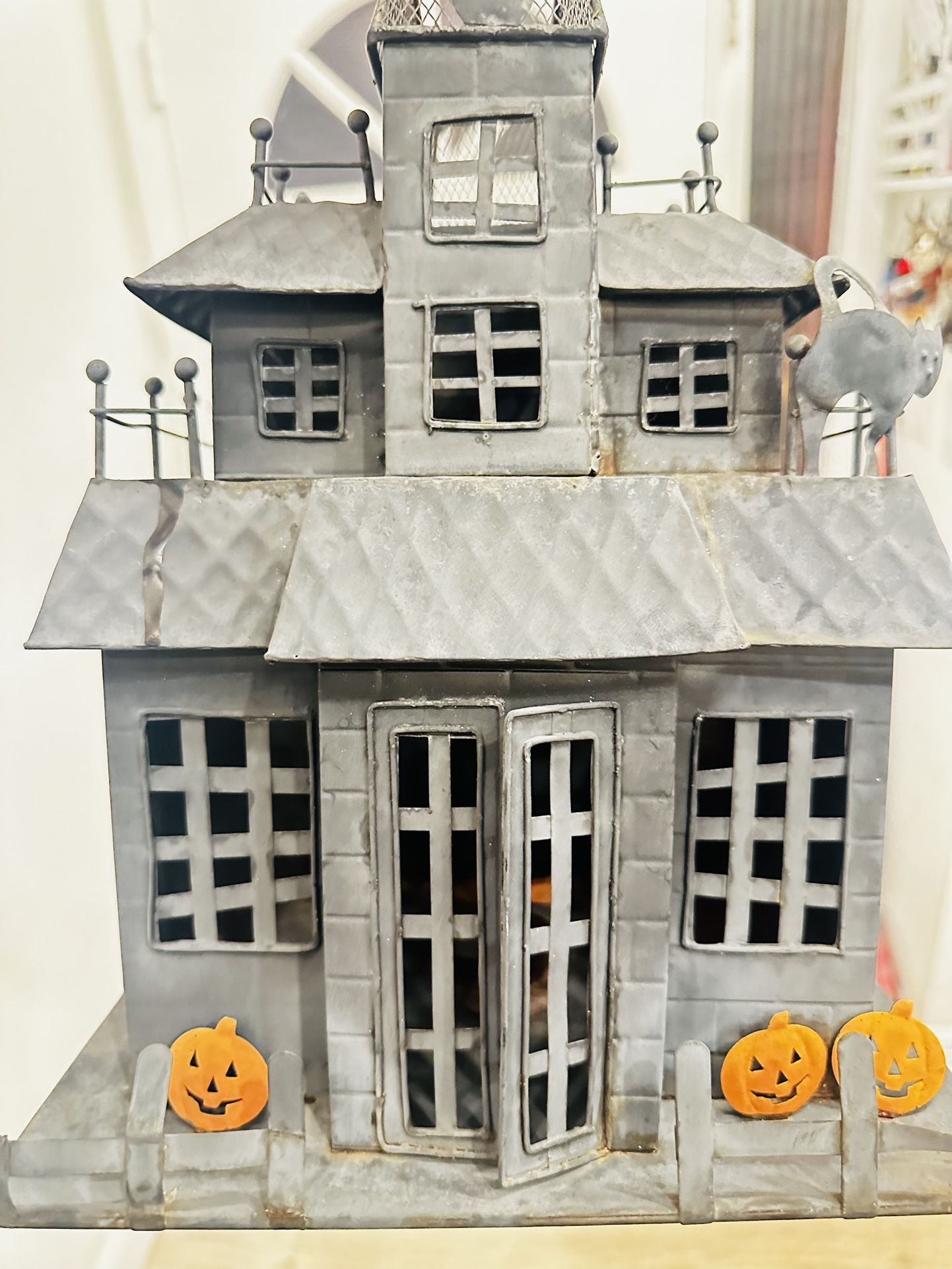 Halloween Decoration. Metal Haunted House Table Decor
