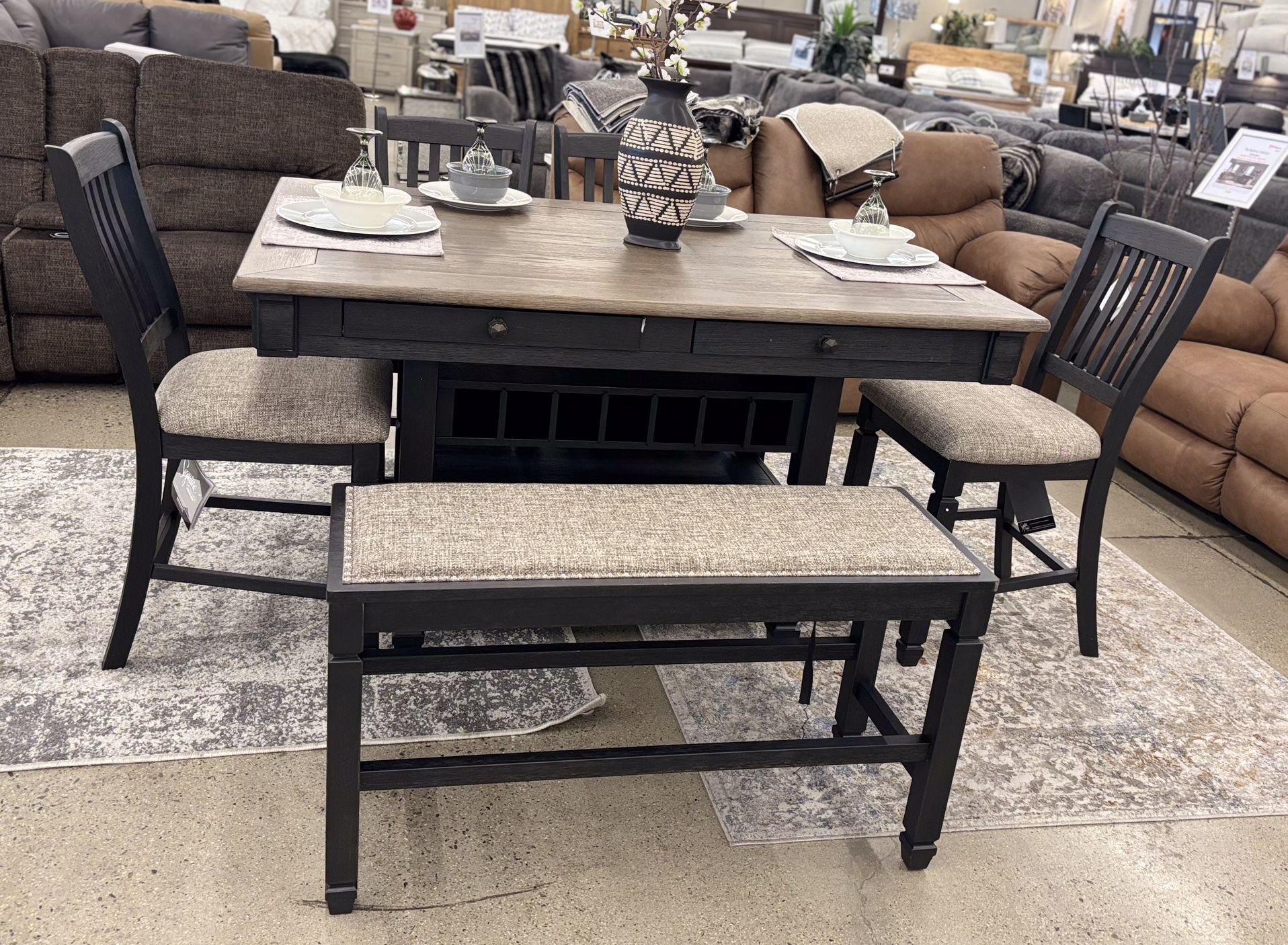 Beautiful Dining Table Set