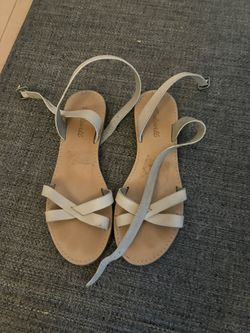 Maxwell size 8.5 women sandals