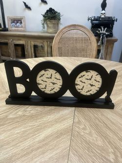 Boo Halloween Picture Frame for 4 in x 4 in Photos