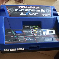 Traxxas Live 12amp /Bluetooth Charger With Balance Ports