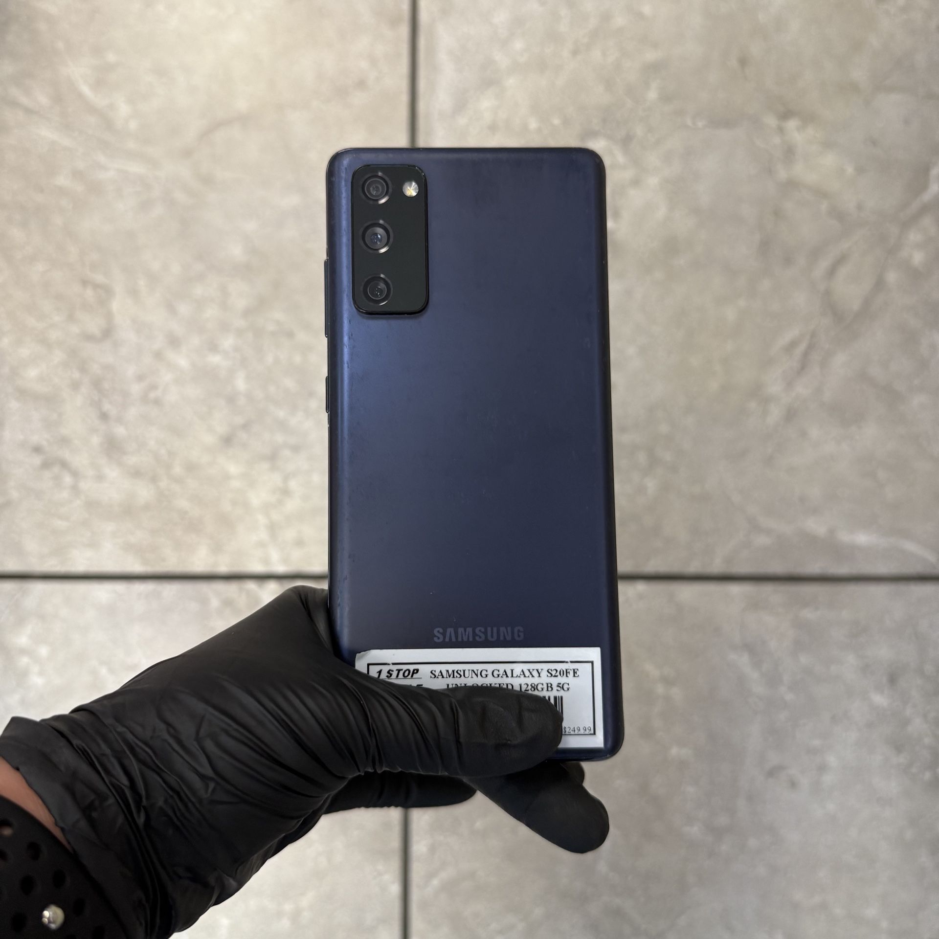 SAMSUNG S20FE UNLOCKED