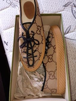 Gucci GG Canvas Low-Top Sneakers