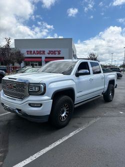 Offroad wheels and tires
