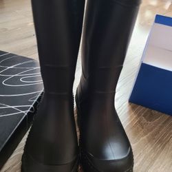 New Kids Rain Boots Size 11
