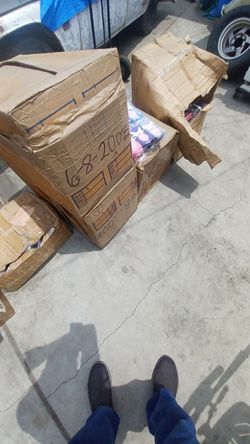 Slipers Size 6-8 -×20 Dozen-1box $125 Good 4 Swapmeet