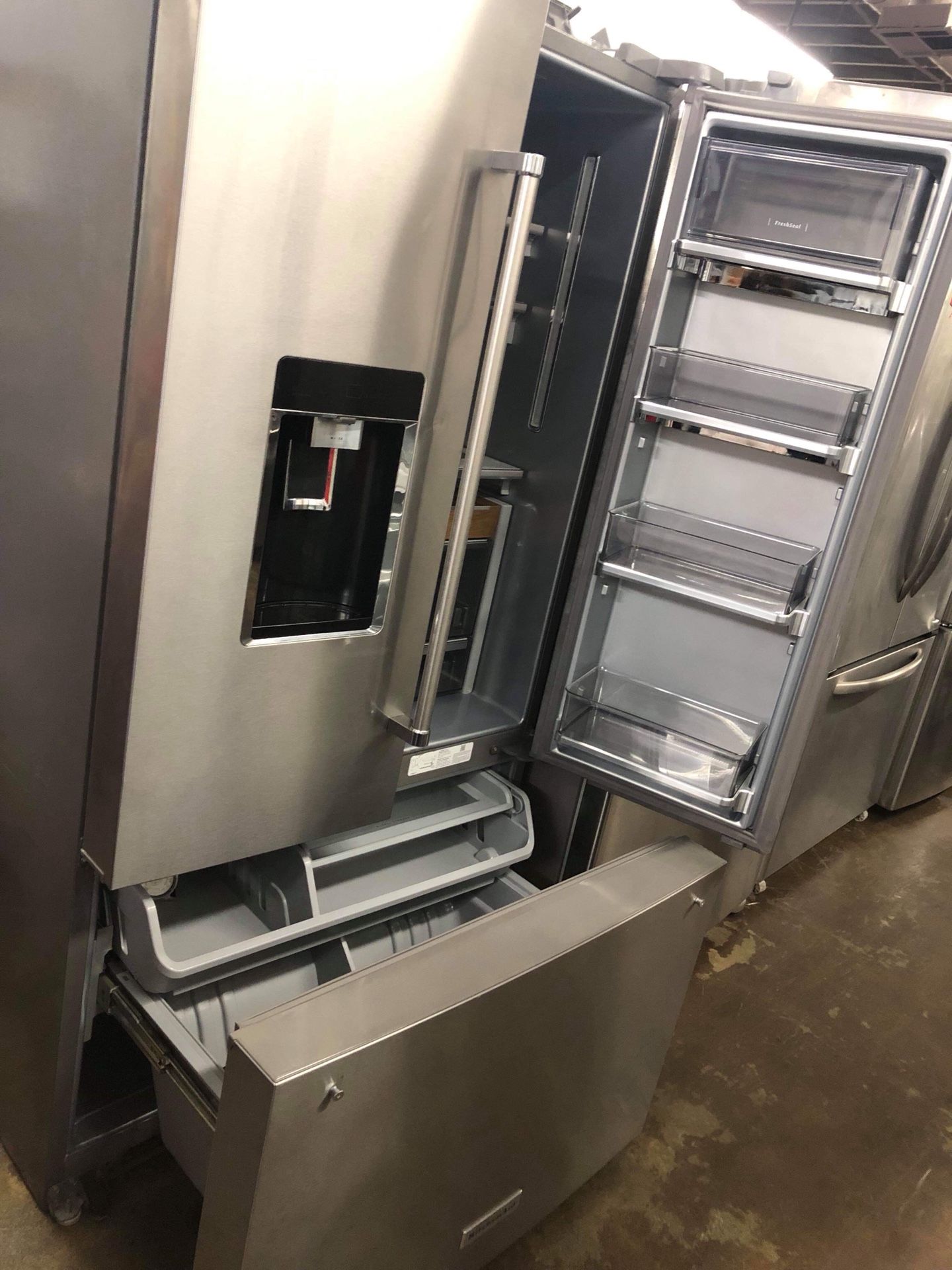 Refrigerator