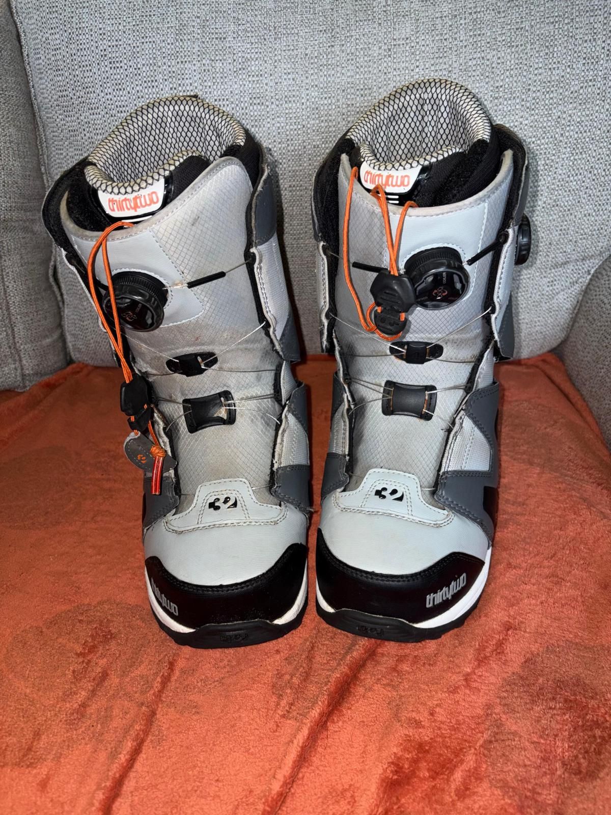 The snowboard boots shown are used. They are in good condition, size 10. When they were available as new, used, or on sale, the price was approximatel