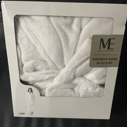 M/E Women’s Or Men’s Robe