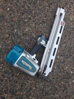 Makita AN924 21deg 3.5in Framing Stud Nailer Vgood Condition. Pick up fremont sea. No low ball offers please. No trades. Many other tools for sale