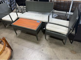 Outdoor patio set with cushions