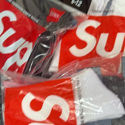 Supreme socks 2 pair