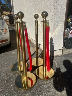 VIP Poles and rope
