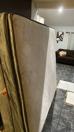 King size mattress for Sale
