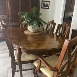 Vintage Dining Table + 6 Chairs 
