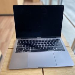 MacBook Pro 13 8GB 256GB Space Grey 1 Year Onsite Warranty 🌟🌟🌟🌟🌟