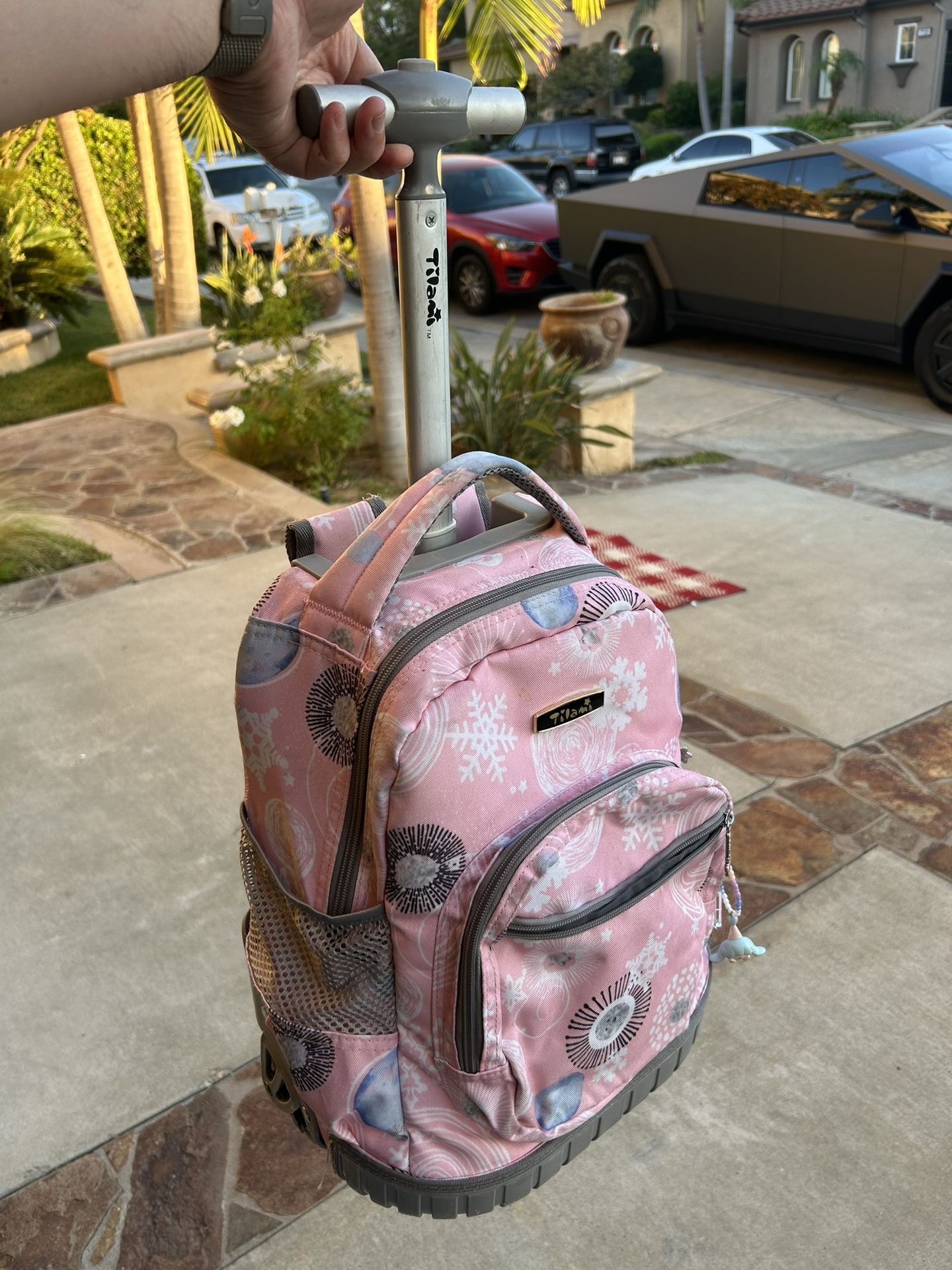 Kids’ Rolling Backpack – Pink Snowflake Pattern by Tilami