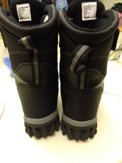Water proof boots, boys size 4