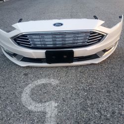2017-2018 Ford Fusion Complete Front Bumper With All The Accessories Oem.