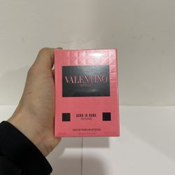 Valentino (Born In Roma Intense)