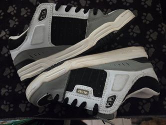 Globe Tilt Shoes