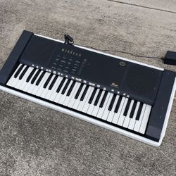 Nintendo NES Miracle Piano Keyboard