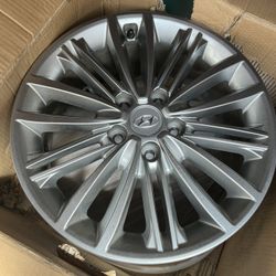 Hyundai Kona OEM 17” Rims SET